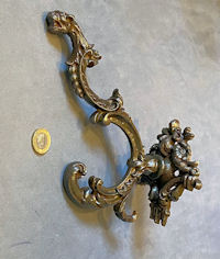Run of Cast Iron Hat & Coat Hooks, 4 matching available CH51