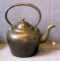 9 Pint Kenrick Cast Iron Kettle K198