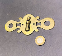 Brass Keyhole Surround KC577