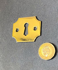 Brass Keyhole Surround KC611