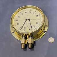 Brass Vacuum Gauge 'BRW' G10
