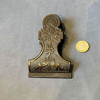 Cast Iron Letter Clip LC61