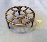 Cast Iron Pot Stand / Trivot PS67