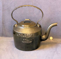 Holcroft 8 Pint Cast Iron Kettle K192