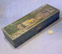 Huntley & Palmers Biscuit Tin T120