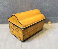 Miniature Tin Trunk TT3