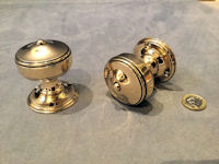 Pair of Brass Door Knobs DH831