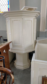 Pitch Pine Pulpit CP1