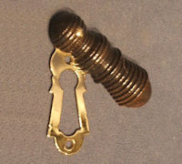 Ribbed Keyhole with Cover KC106