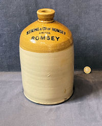 Romsey Stoneware Flagon SJ333