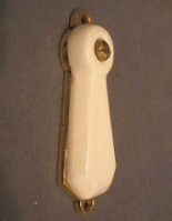 White Ceramic Keyhole with Cover KC80